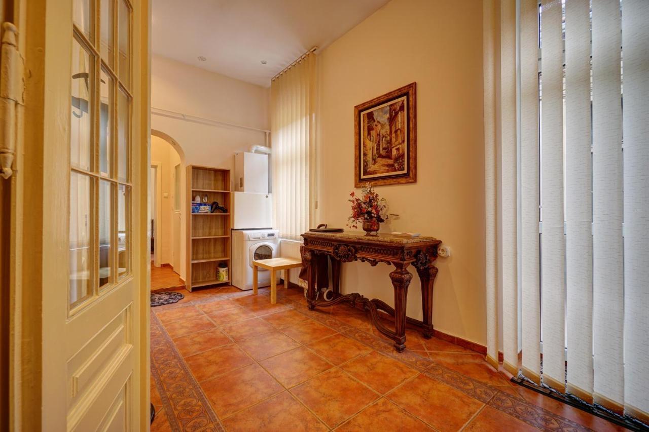 Casa De Vis, Brasov Old City Centreアパートメント エクステリア 写真