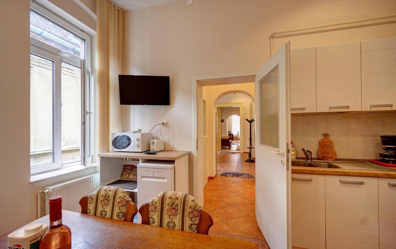 Casa De Vis, Brasov Old City Centreアパートメント エクステリア 写真