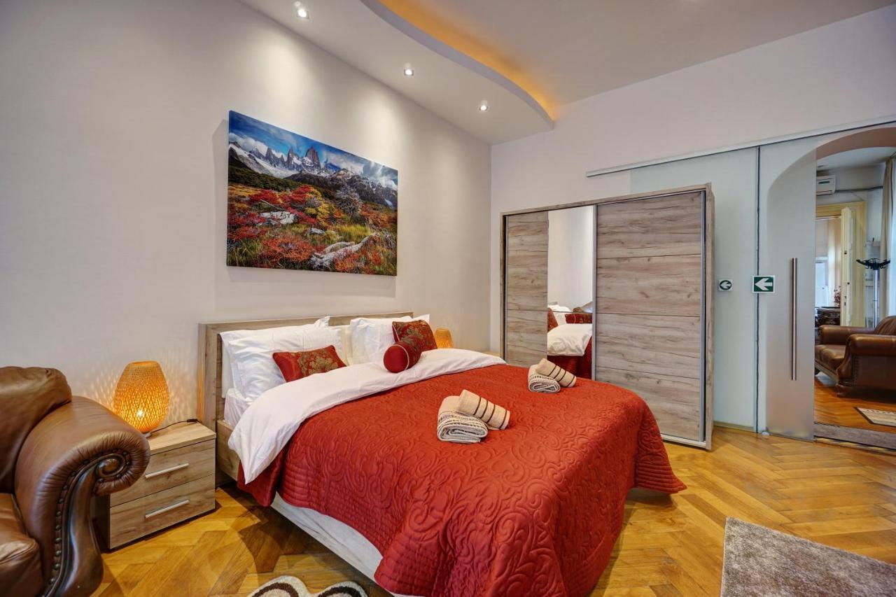 Casa De Vis, Brasov Old City Centreアパートメント エクステリア 写真
